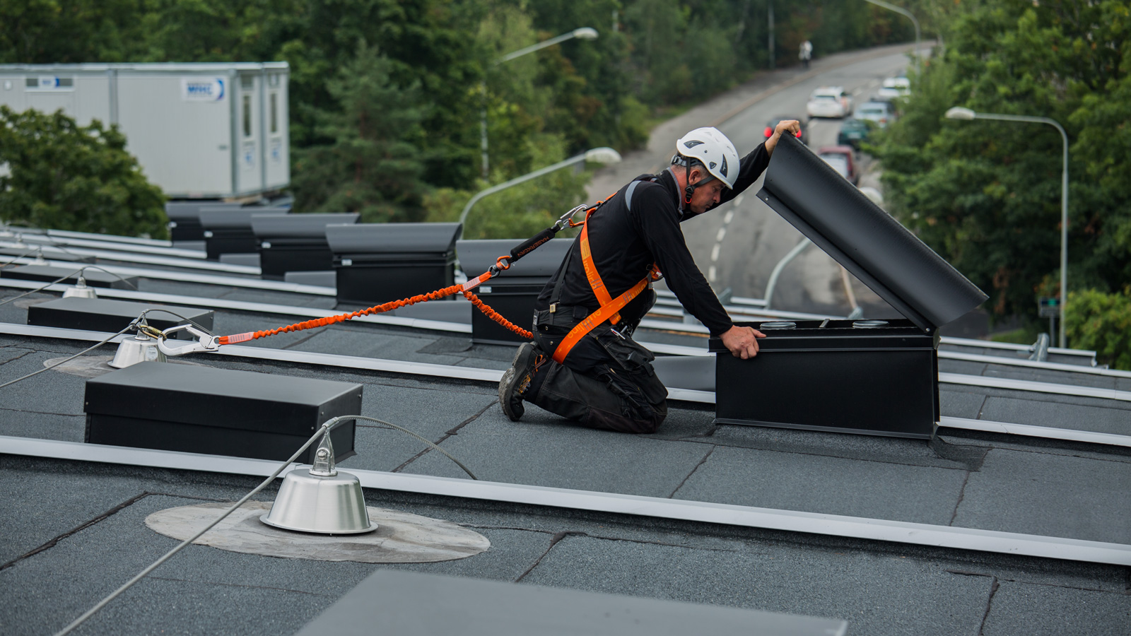 SecuRope na asfaltových a PVC střechách